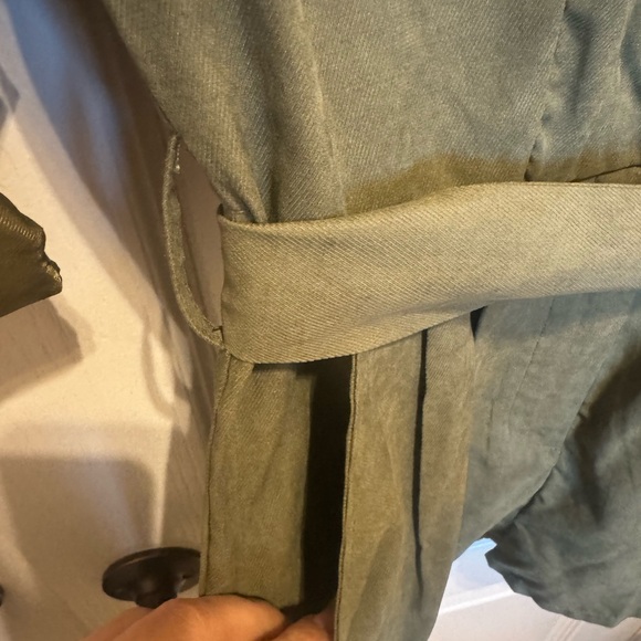 Size Small Favlux fashion Romper - Picture 5 of 5